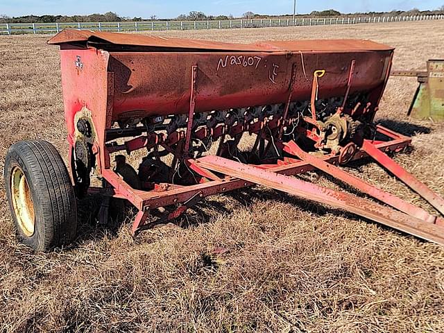 Image of Massey Ferguson 33 equipment image 1