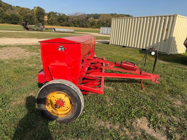 Image of Massey Ferguson 33 equipment image 4
