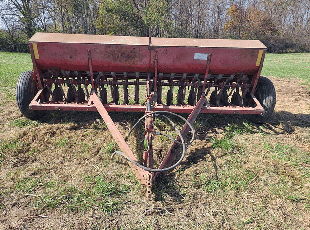 Image of Massey Ferguson 33 equipment image 1