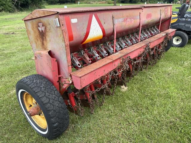 Image of Massey Ferguson 33 equipment image 3