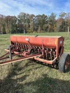 Massey Ferguson 33 Equipment Image0