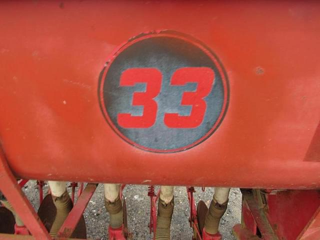 Image of Massey Ferguson 33 equipment image 3