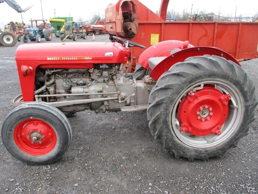 Main image Massey Ferguson 35
