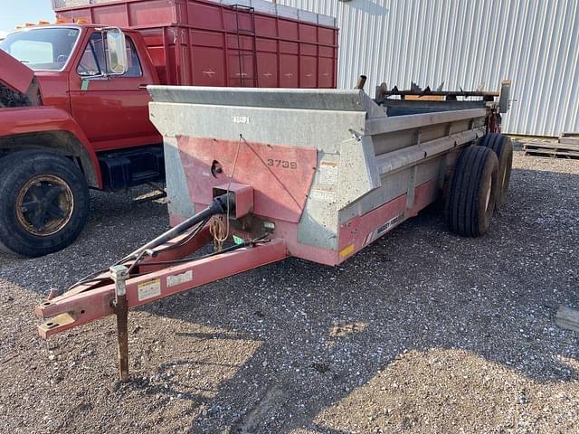 Image of Massey Ferguson 3739 equipment image 1