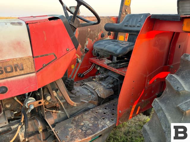 Image of Massey Ferguson 383 equipment image 2