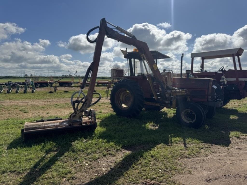 Main image Massey Ferguson 383