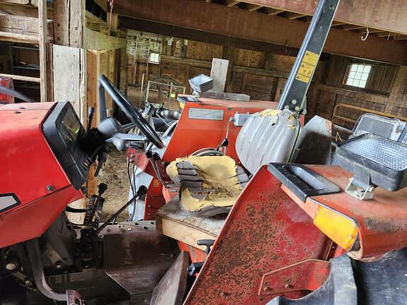 Image of Massey Ferguson 390 equipment image 2