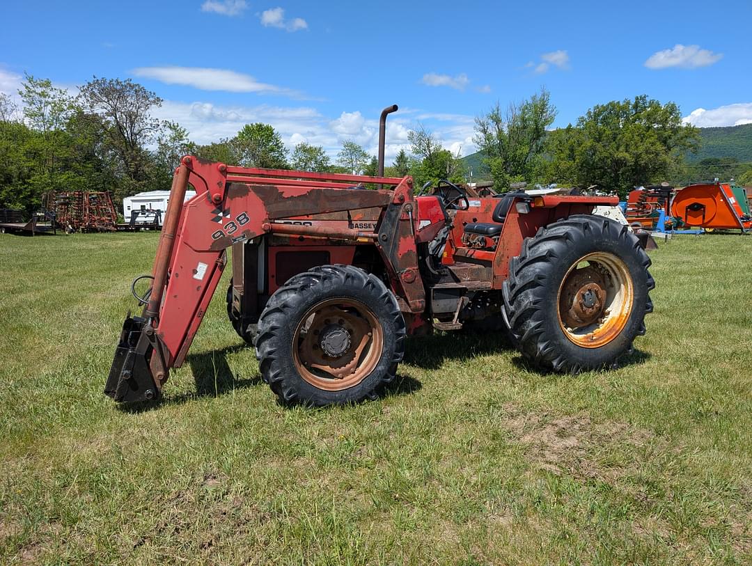 Image of Massey Ferguson 390 Primary image
