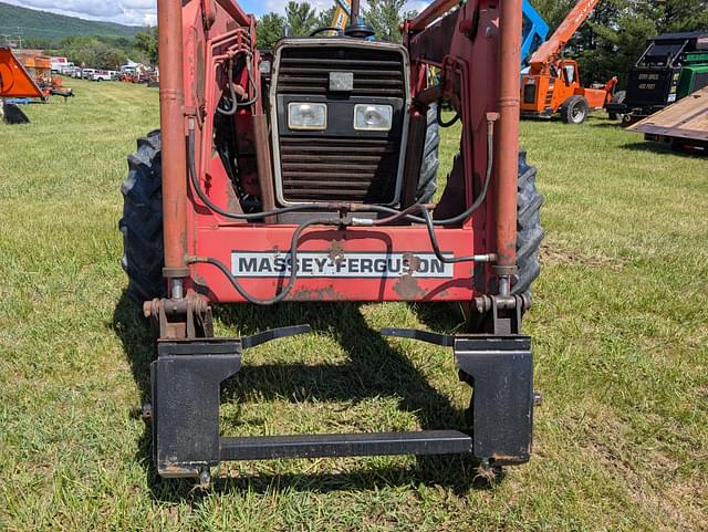Image of Massey Ferguson 390 equipment image 2