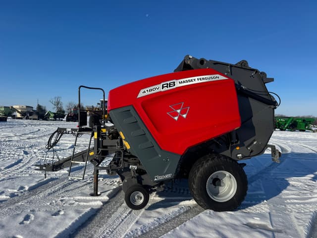 Image of Massey Ferguson RB4180V equipment image 2
