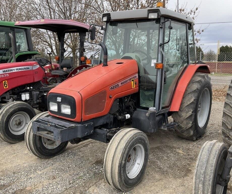 Main image Massey Ferguson 4225