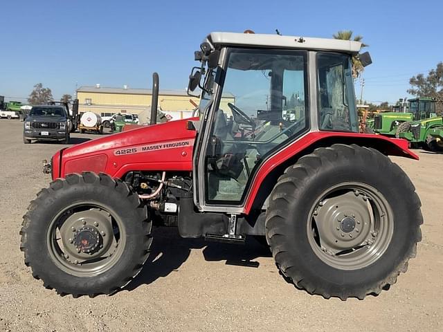 Image of Massey Ferguson 4225 equipment image 1