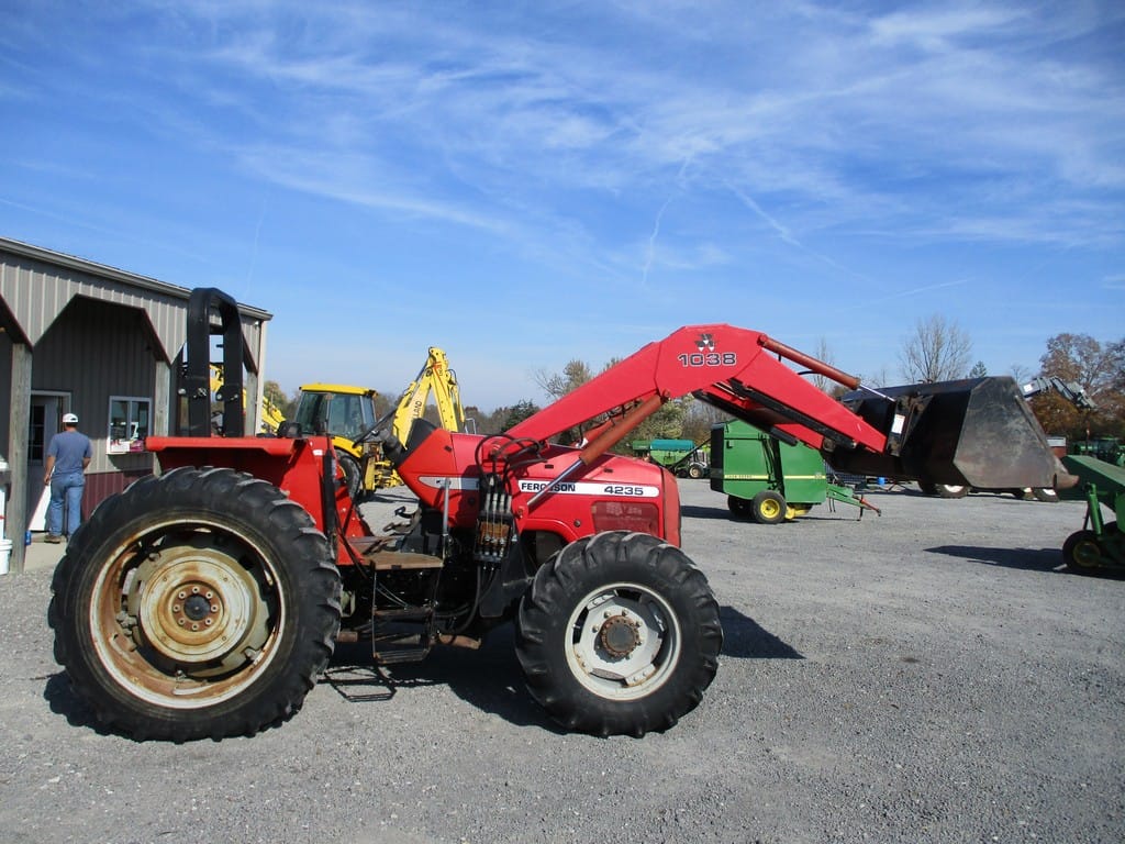 Main image Massey Ferguson 4235