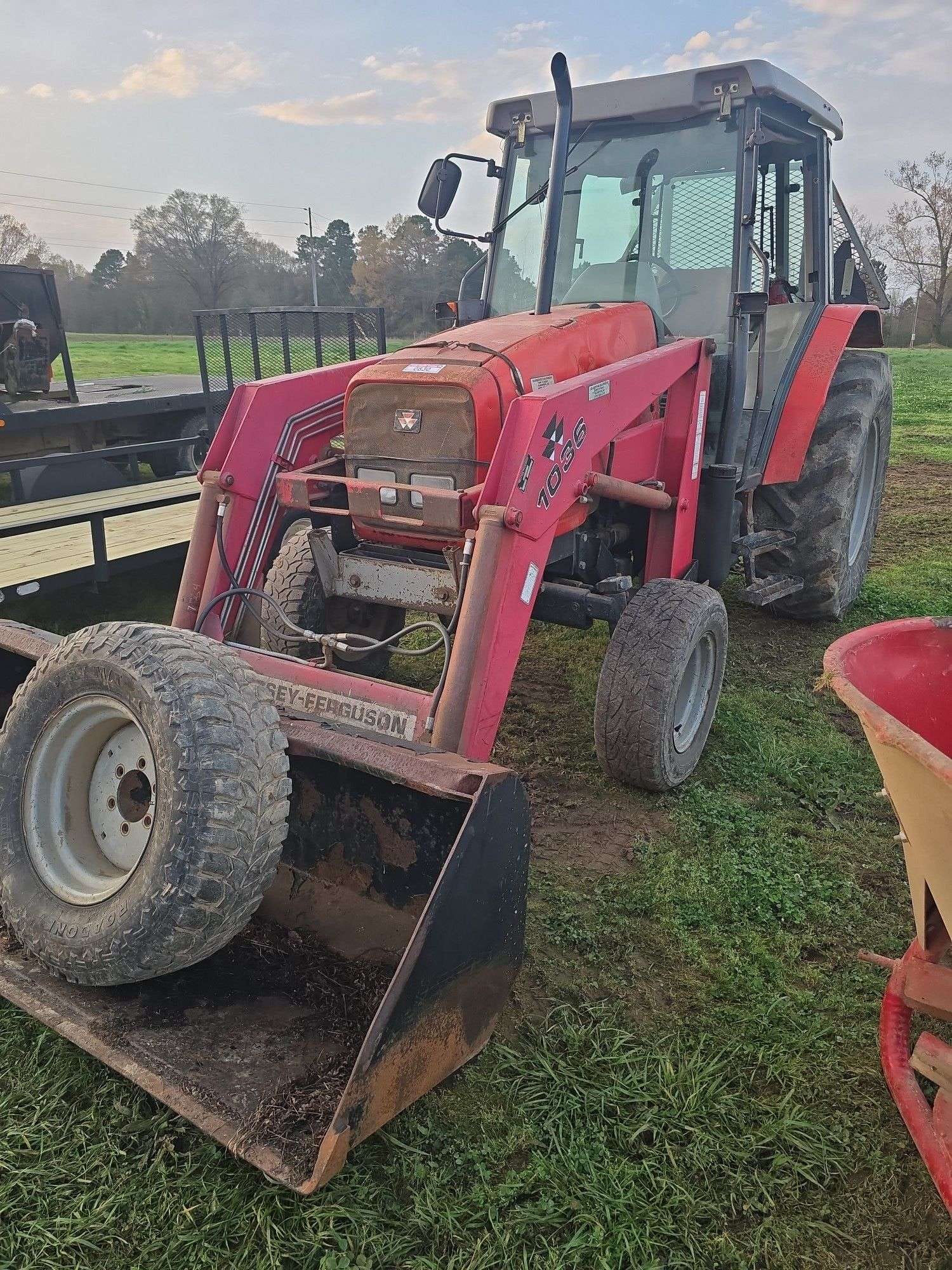 Massey Ferguson 4243 Equipment Image0
