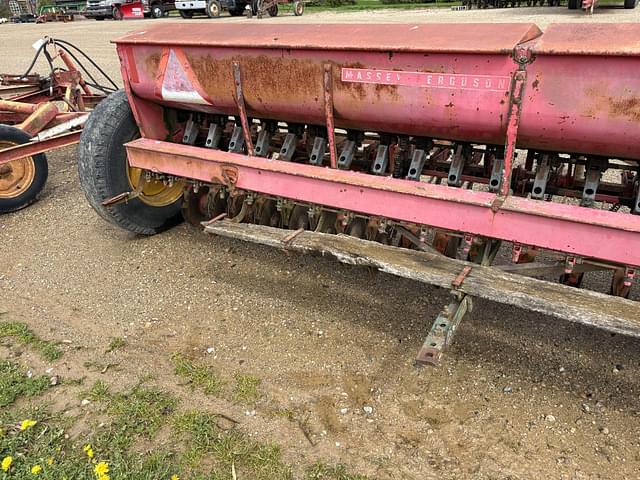 Image of Massey Ferguson 43 equipment image 4
