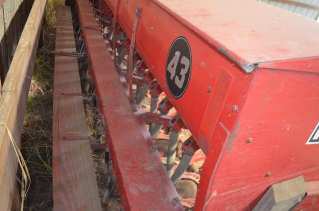 Image of Massey Ferguson 43 equipment image 2