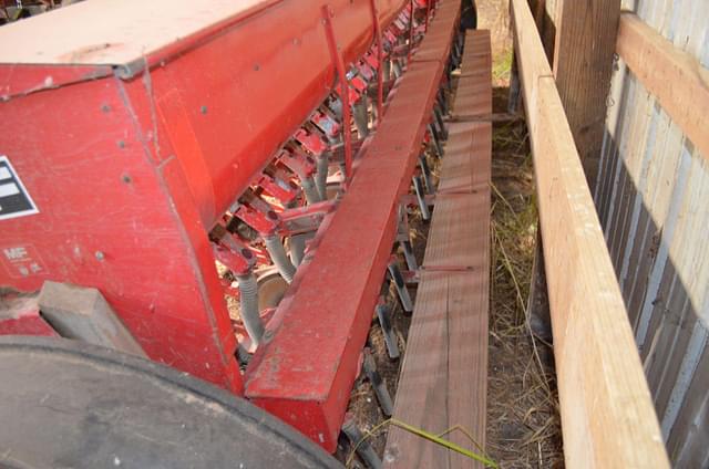 Image of Massey Ferguson 43 equipment image 3