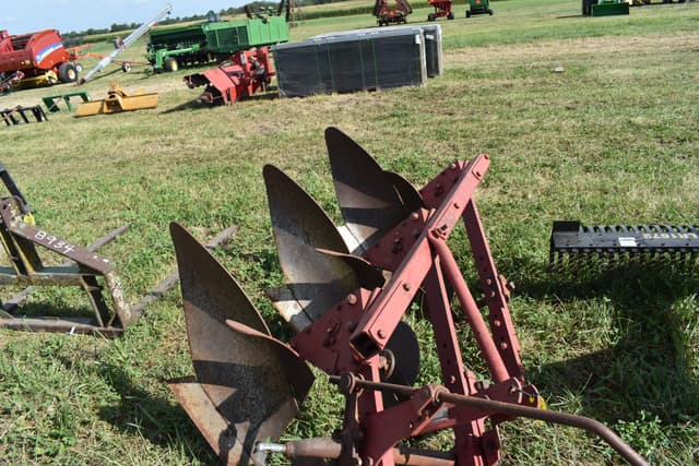 Image of Massey Ferguson 43 equipment image 4
