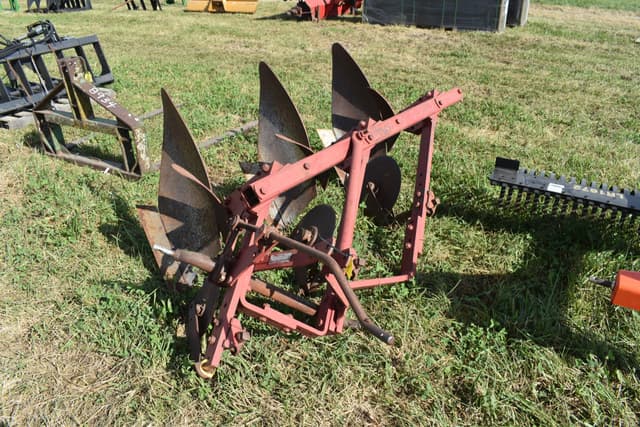 Image of Massey Ferguson 43 equipment image 2