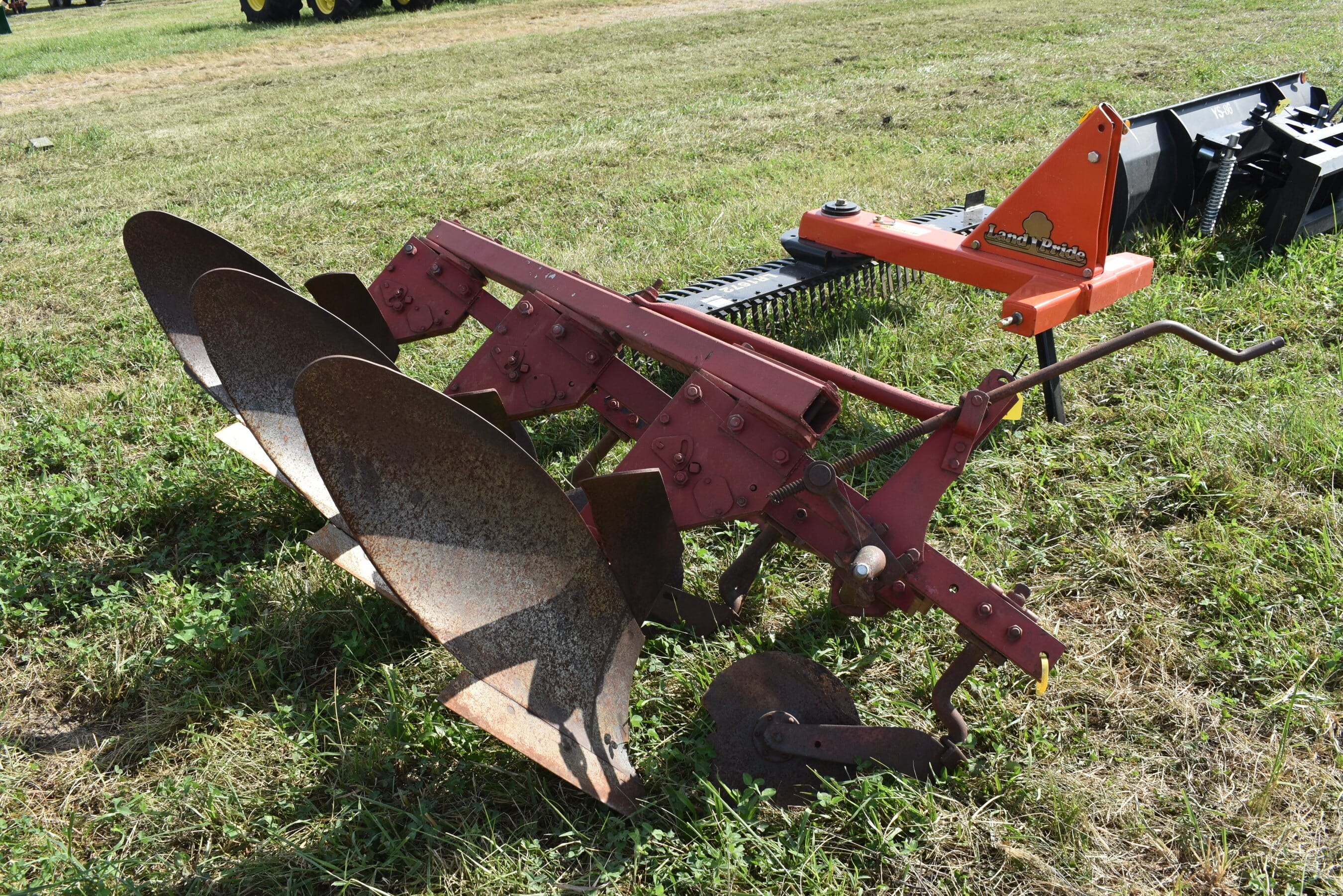 Massey Ferguson 43 Equipment Image0
