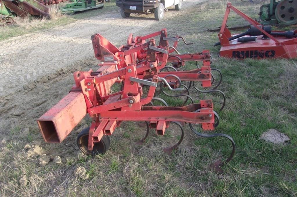 Massey Ferguson 440 Equipment Image0