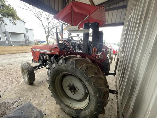 Image of Massey Ferguson 451 equipment image 2