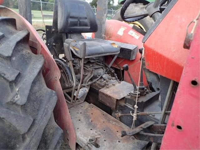 Image of Massey Ferguson 451 equipment image 4