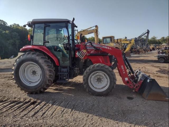 Image of Massey Ferguson 4607M equipment image 2
