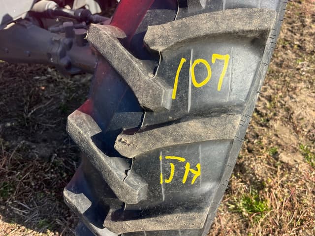 Image of Massey Ferguson 4607M equipment image 4