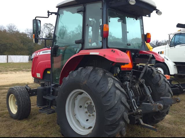 Image of Massey Ferguson 4607M equipment image 2