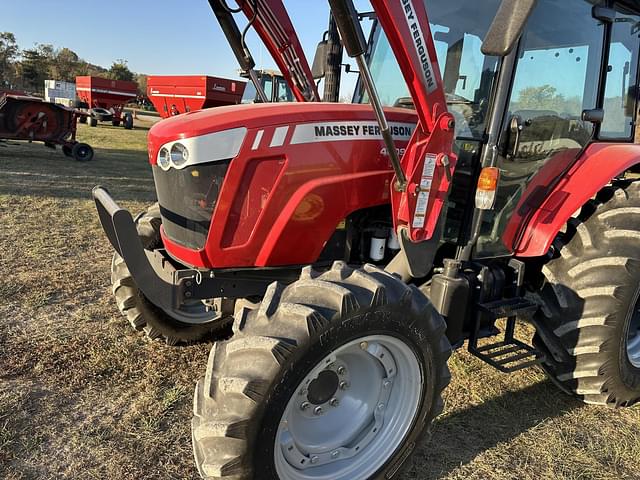 Image of Massey Ferguson 4609 equipment image 2