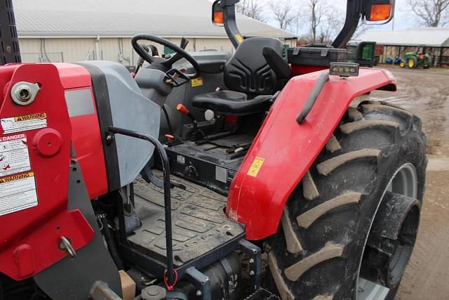 Image of Massey Ferguson 4610 equipment image 3