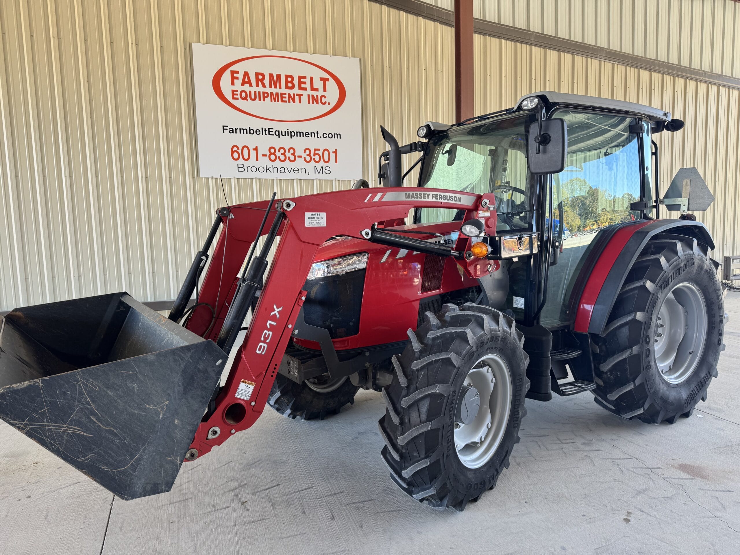2019 Massey Ferguson 4708 Equipment Image0