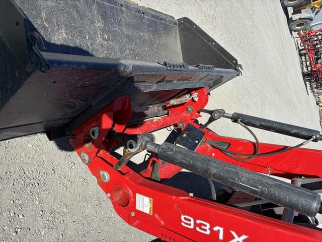 Image of Massey Ferguson 4709 equipment image 3