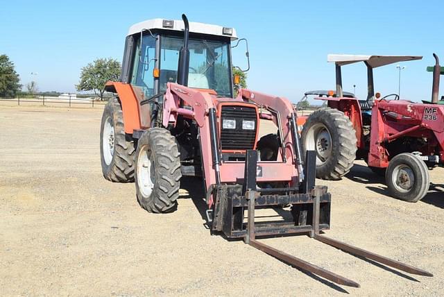 Image of Massey Ferguson 471 equipment image 3