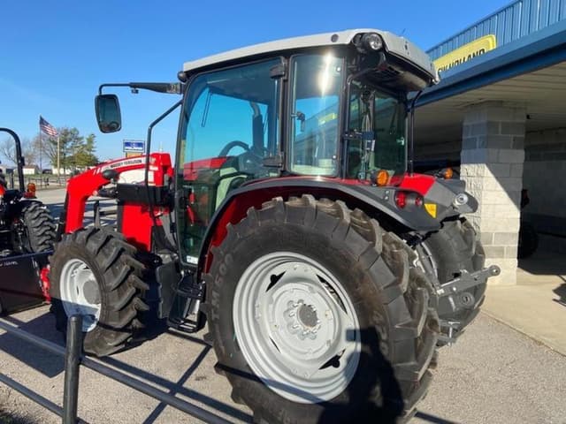 Image of Massey Ferguson 4710 equipment image 3