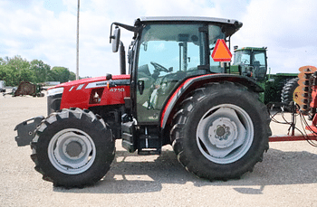 Massey Ferguson 4710 Equipment Image0