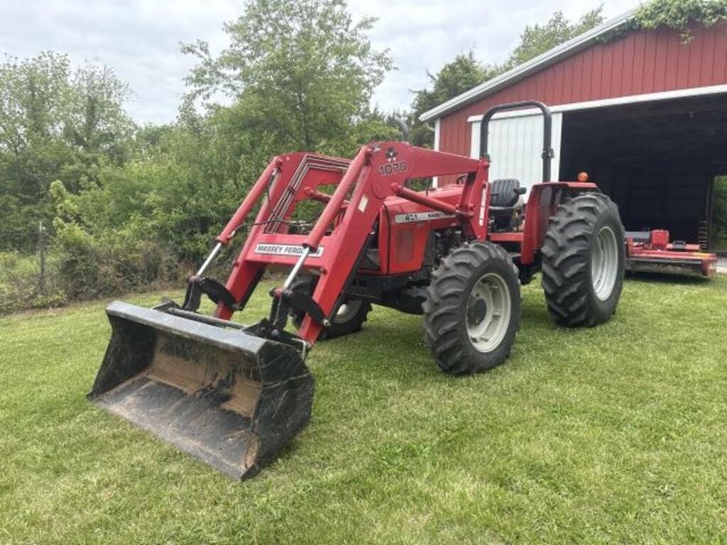 Massey Ferguson 481 Equipment Image0