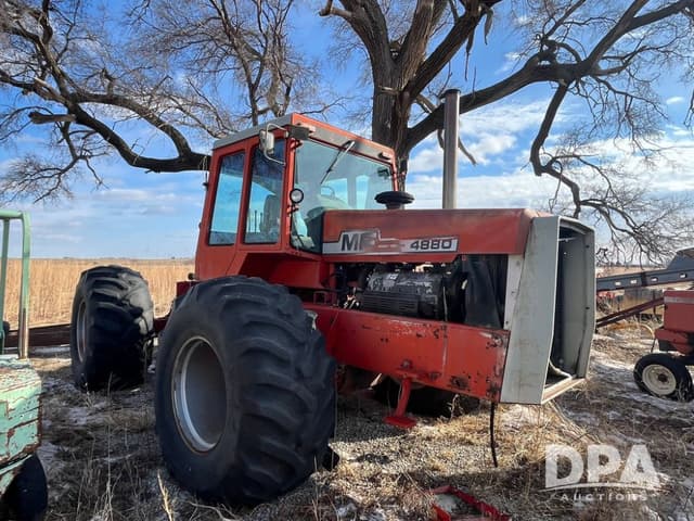 Image of Massey Ferguson 4880 equipment image 2