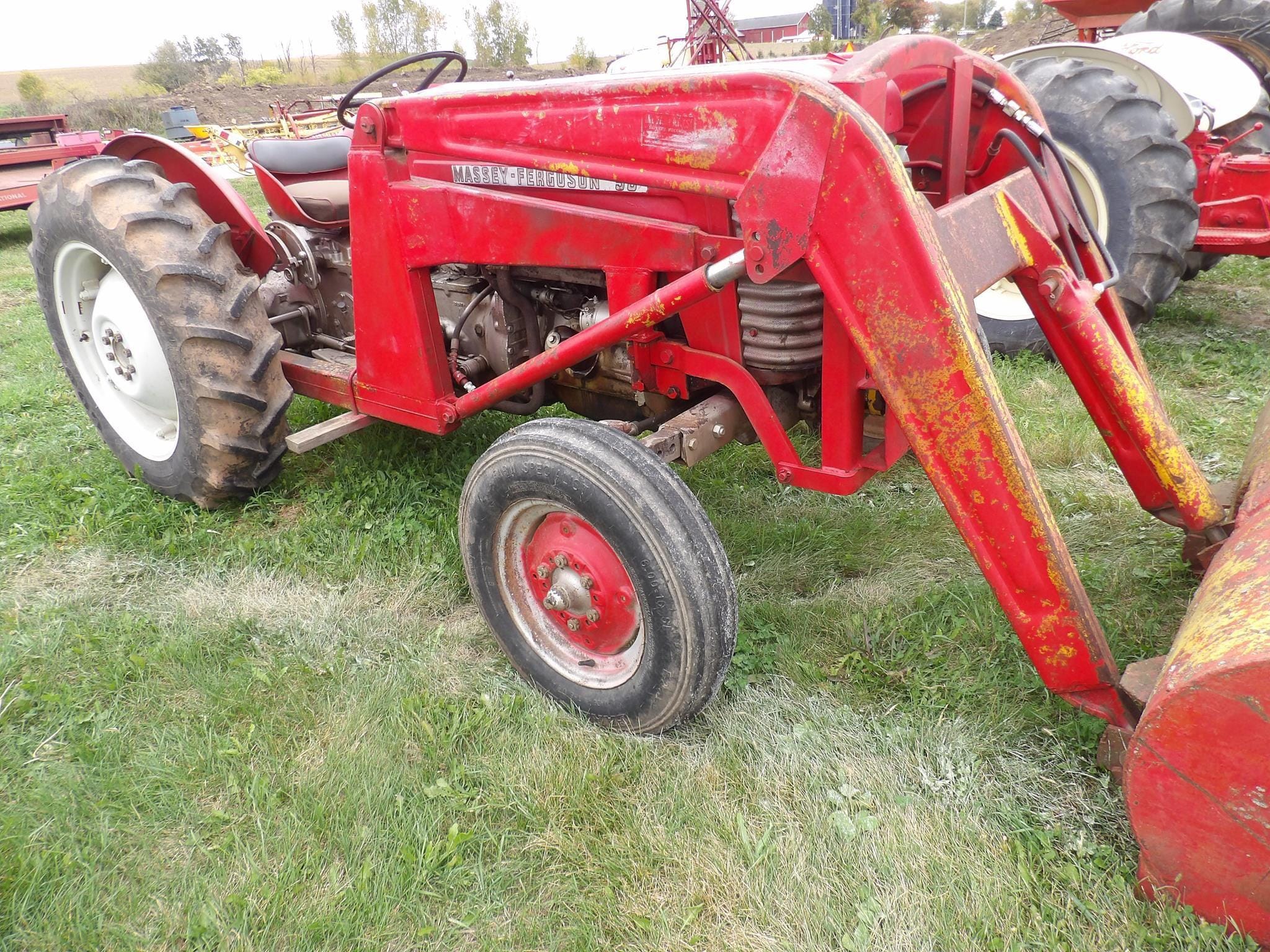 Massey Ferguson 50 Equipment Image0
