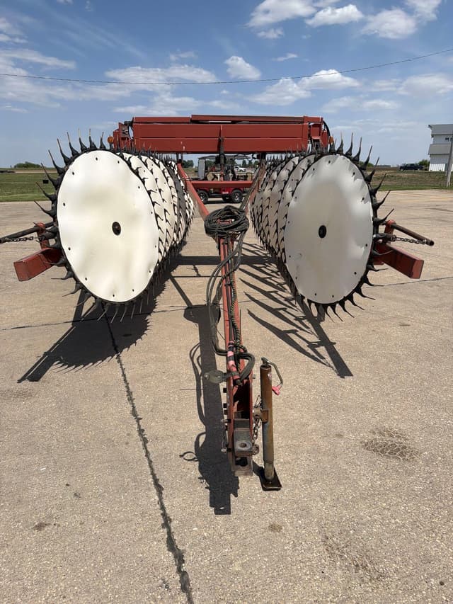 Image of Massey Ferguson 5130 equipment image 1
