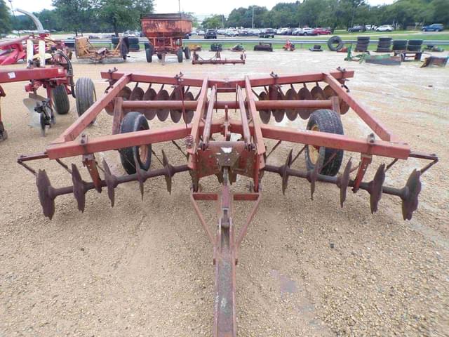 Image of Massey Ferguson 52 equipment image 2