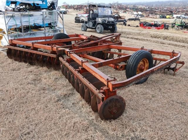 Image of Massey Ferguson 52 equipment image 3