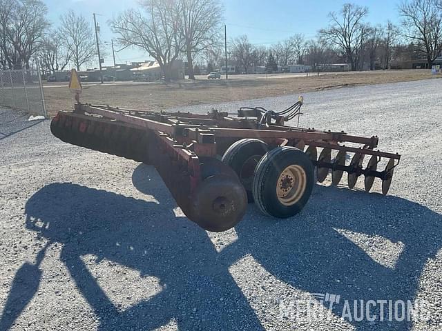 Image of Massey Ferguson 520 equipment image 4