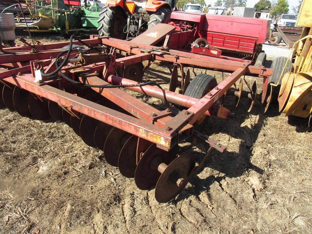 Image of Massey Ferguson 520 Primary image