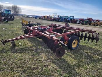 Massey Ferguson 520 Equipment Image0