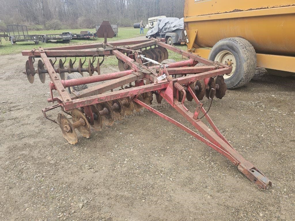 Massey Ferguson 520 Equipment Image0