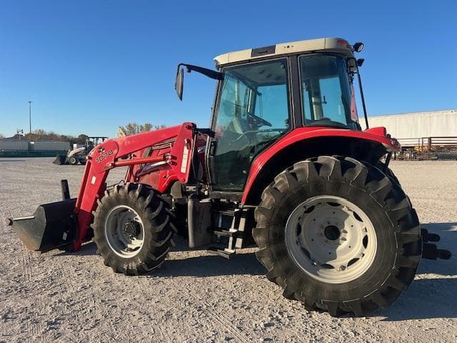 Image of Massey Ferguson 5445 equipment image 2