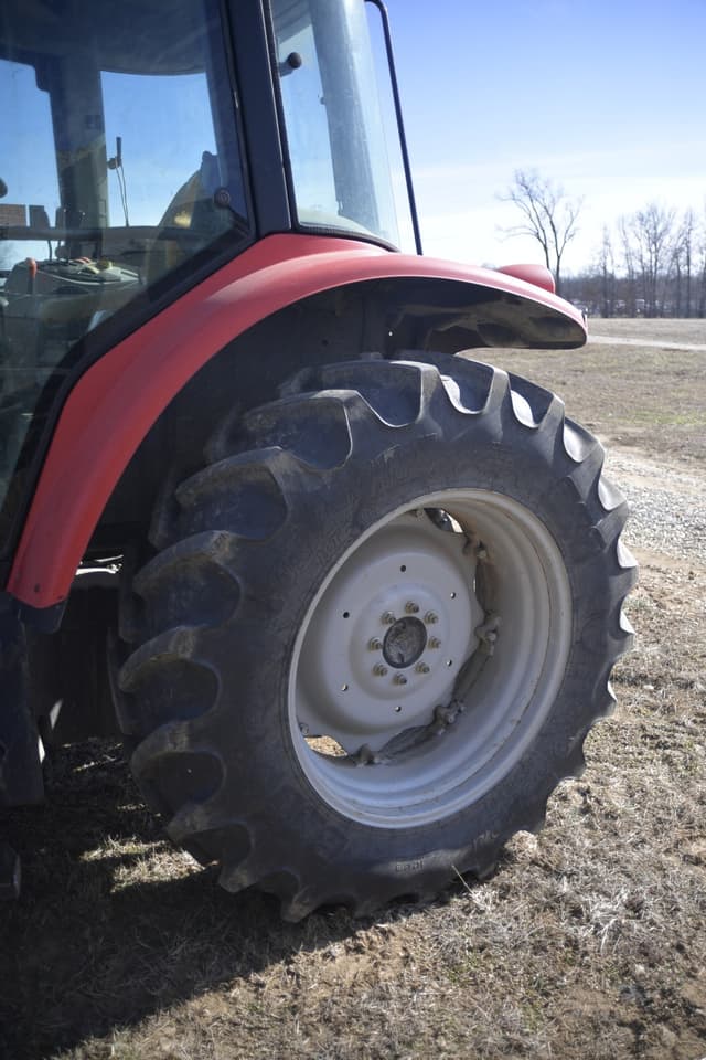 Image of Massey Ferguson 5445 equipment image 4