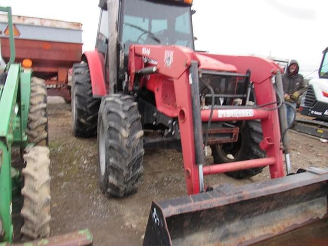 Image of Massey Ferguson 5455 equipment image 4